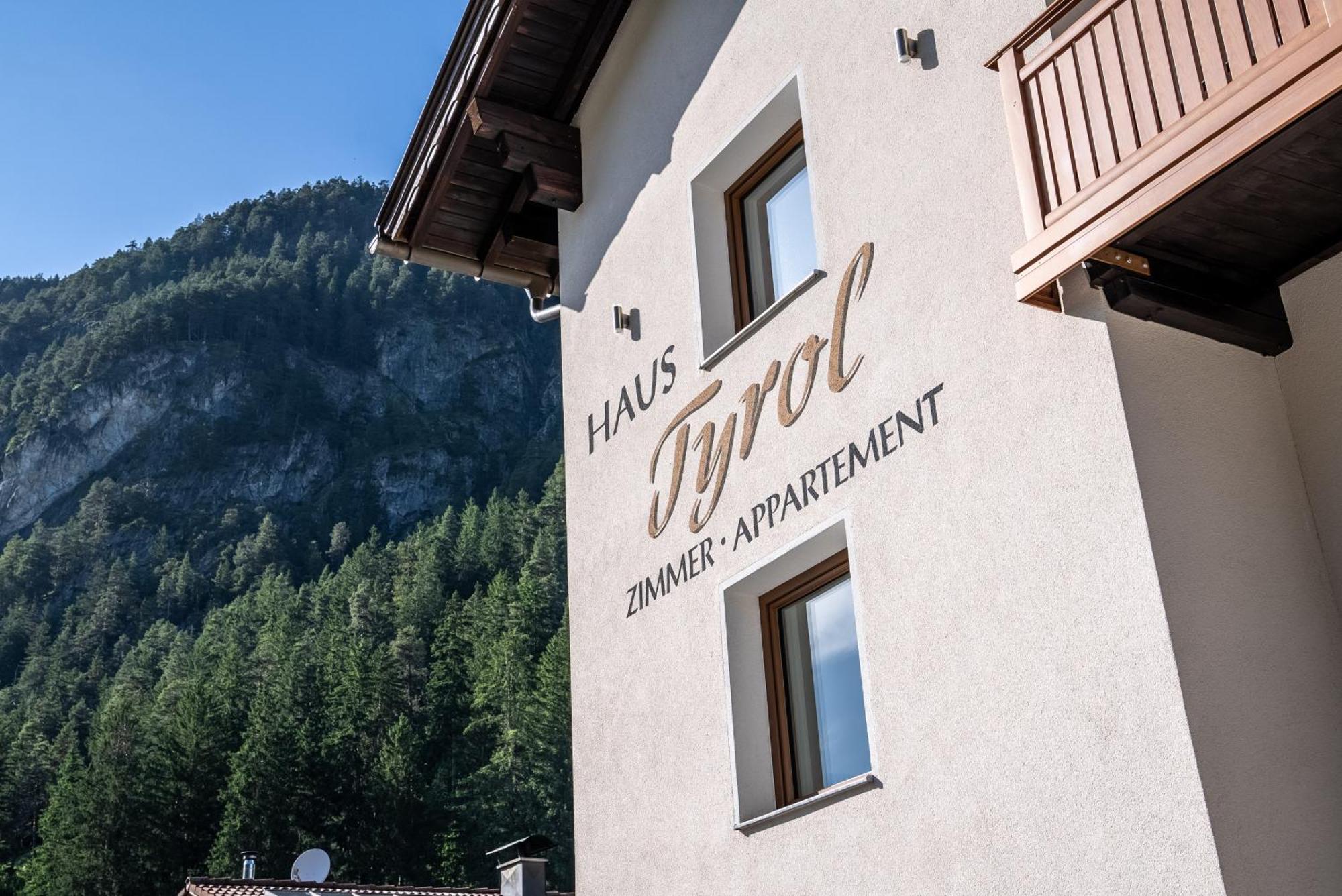 פרטנאו Appartements Tyrol מראה חיצוני תמונה